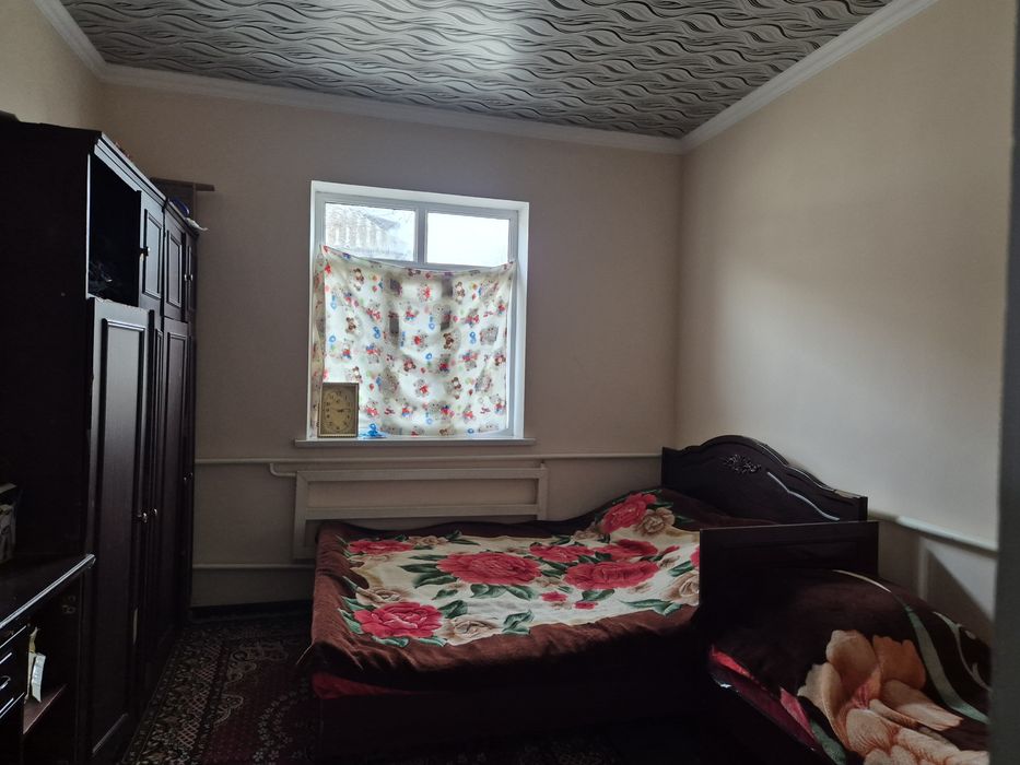 Sirdaryo shahar S.Rahimovda 5.5 sotx uy sotiladi