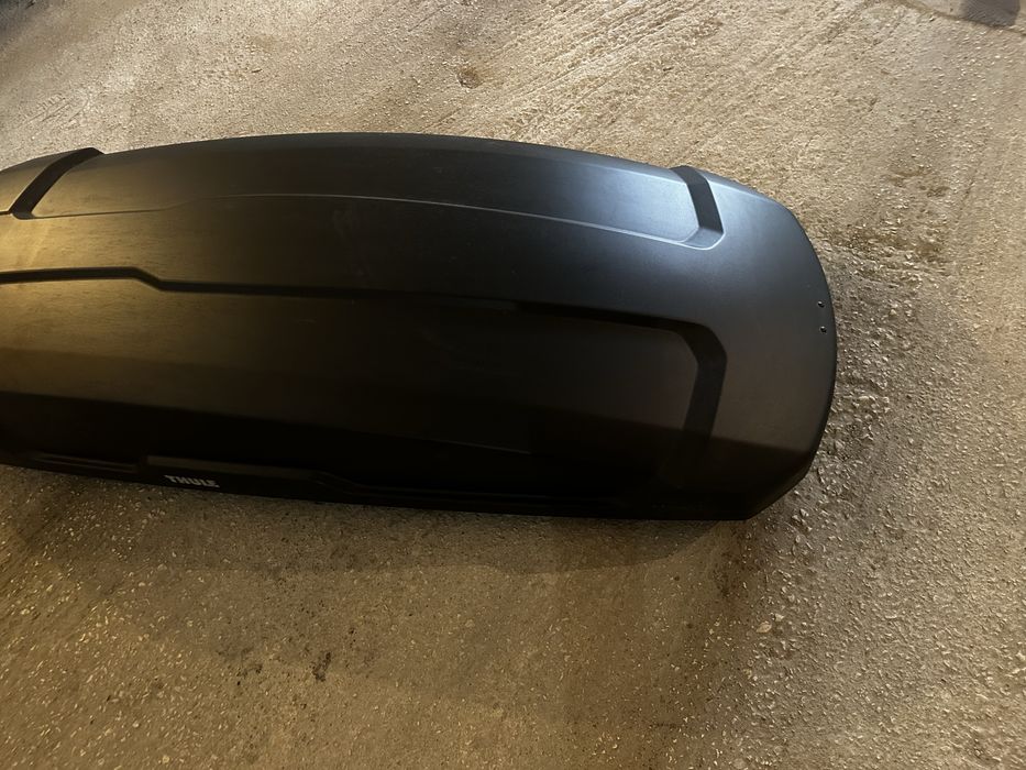Запазен -Продавам багажник за автомобил Thule Force XT XL 500 л.