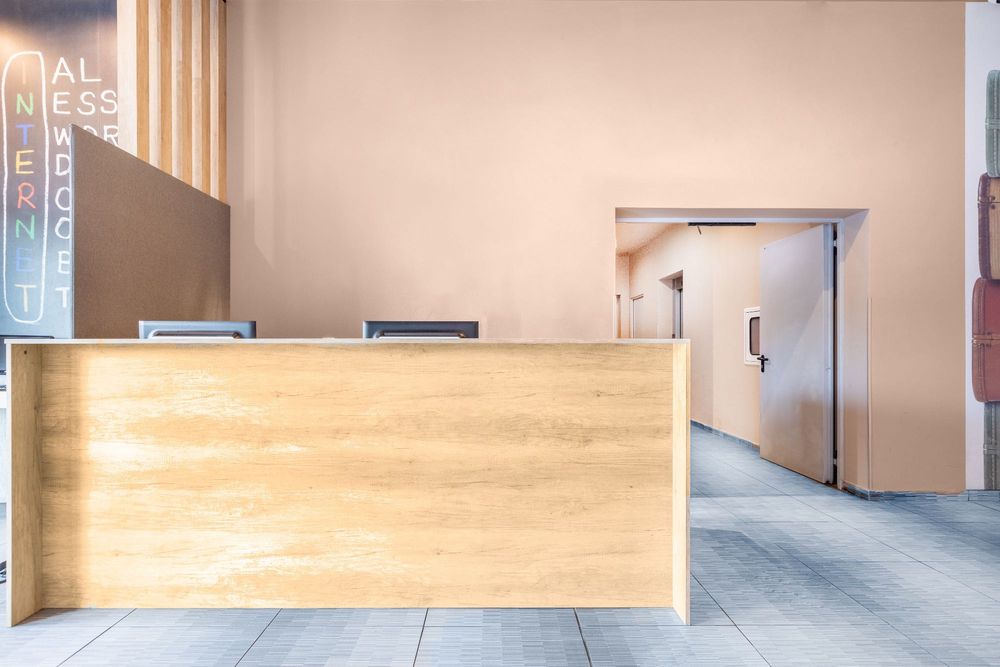 Офис пространство с отворен план за 10 души в Regus Airport