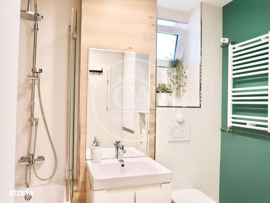 Apartament de vanzare  cu 3 camere Lux in zona Rogerius, Oradea.