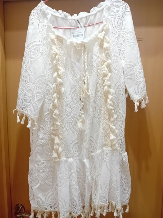 Бяла къса  рокля бохо