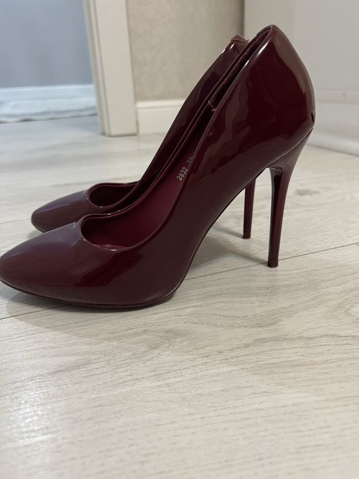 Туфли бордовые б/у