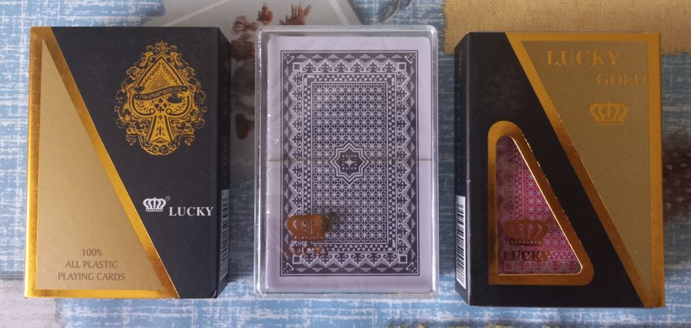 Покер (пластиковые игральные карты)