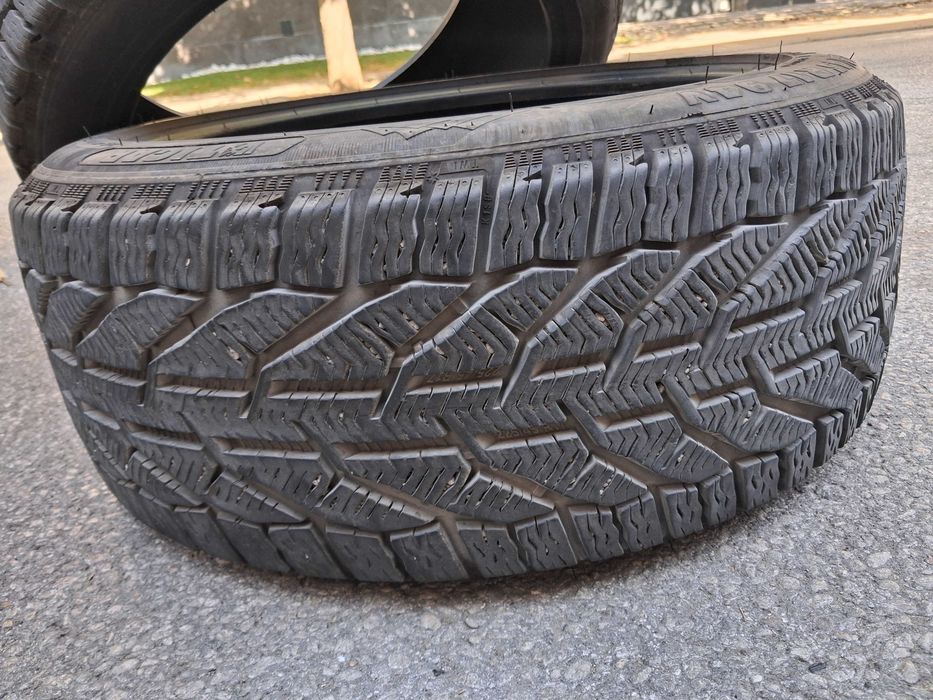 Зимни гуми 225/45 R17