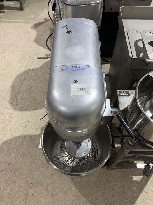 Миксер б/у в отличном состоянии!!!