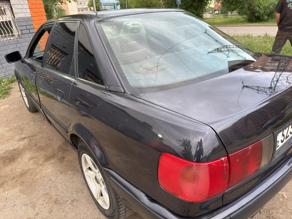 Продам Ауди 80 б4
