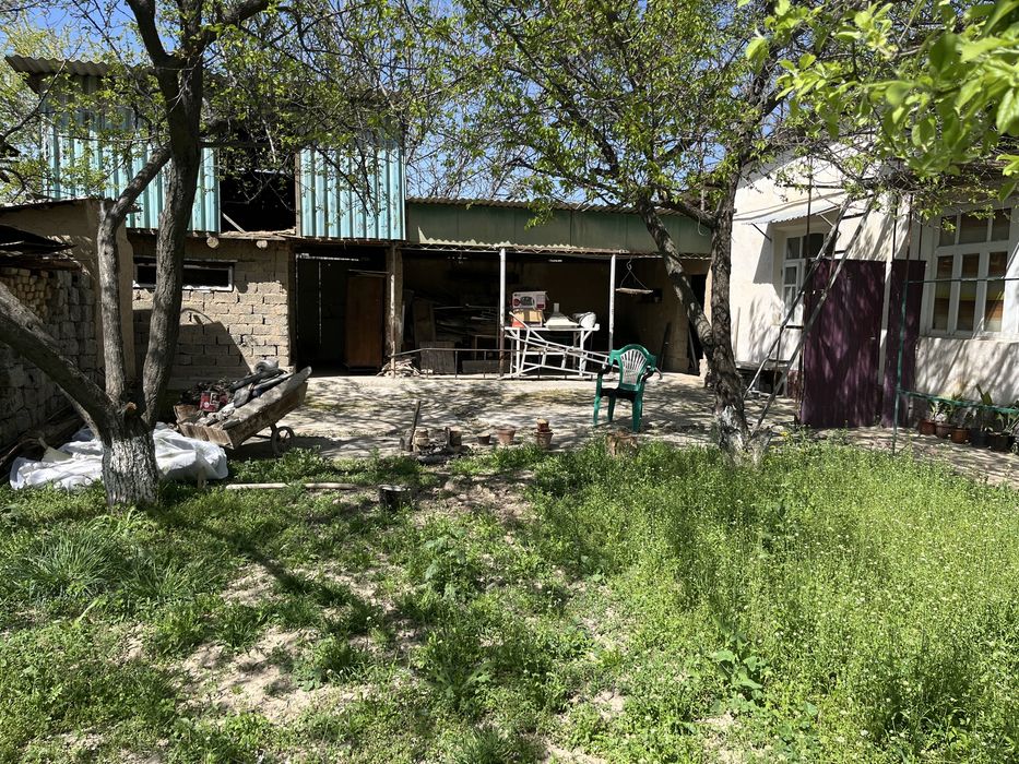 Uy va hovli sotiliadi 3 honali