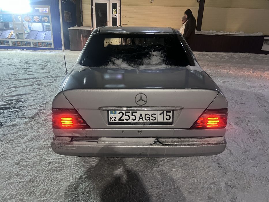 Мерс w124 на полном ходу