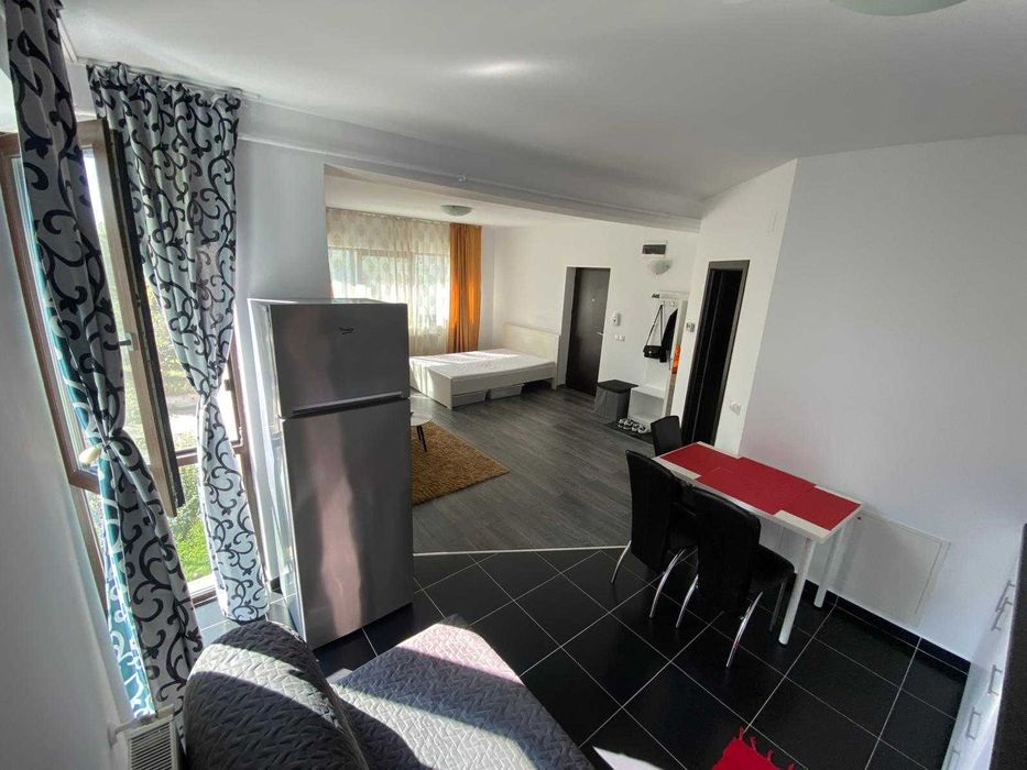 Persoană fizică, închiriez apartament cu o cameră, 35 mp,  Bucium - Rond 30