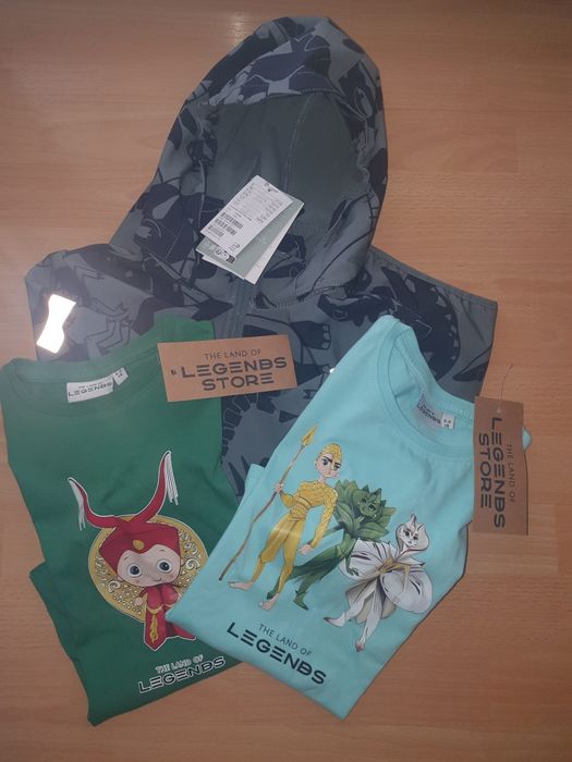 Set haine noi cu etichetă pt. 6-8 ani