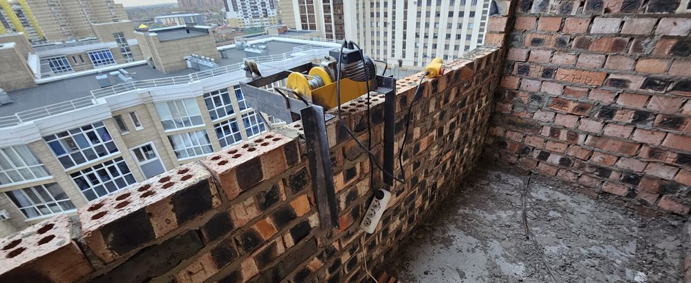 Лебётка для подъёма стройматериалы