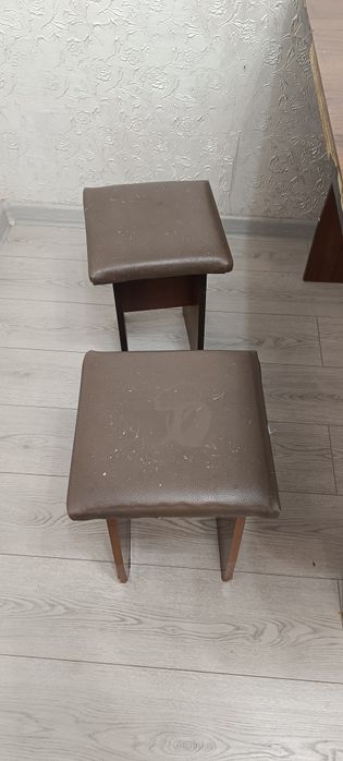 Продам стол со стульями