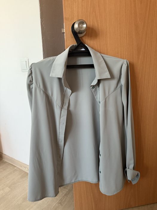 Продам срочно рубашку