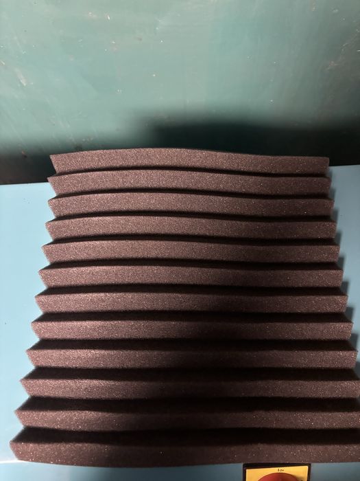 Акустична пяна – пирамидална.