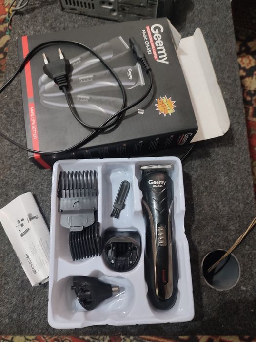 Продам триммер.    .