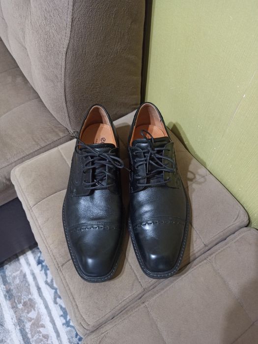 Кроссовки для спорта и мужские туфли Ecco