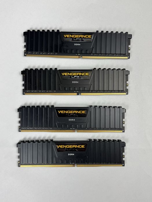 Memorie RAM Corsair Vengeange LPX 32GB (4x8) DDR4 2666MHz