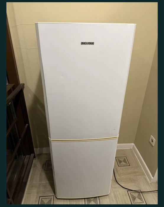 Продам холодильник Samsung