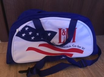 Geanta drumetie de firma, originala