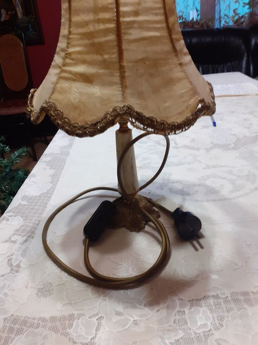 Кристална  лампа в стил  барокНастолна лампа ,барок бронз и кожа