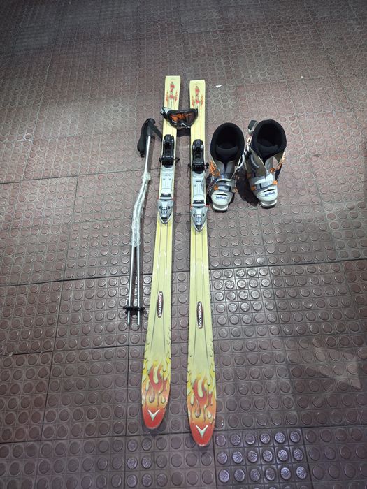 Горные лыжи Dynastar