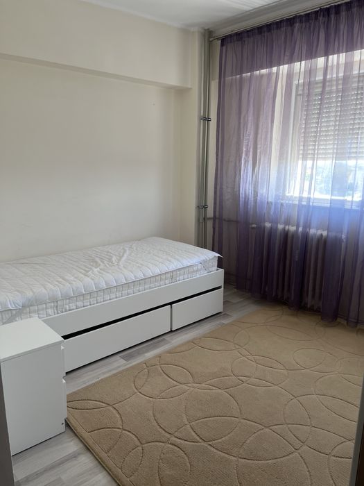 Inchiriez apartament 3 camere