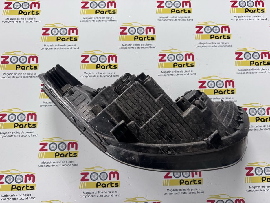 Far stanga Hyundai i20 facelift 2011-2014