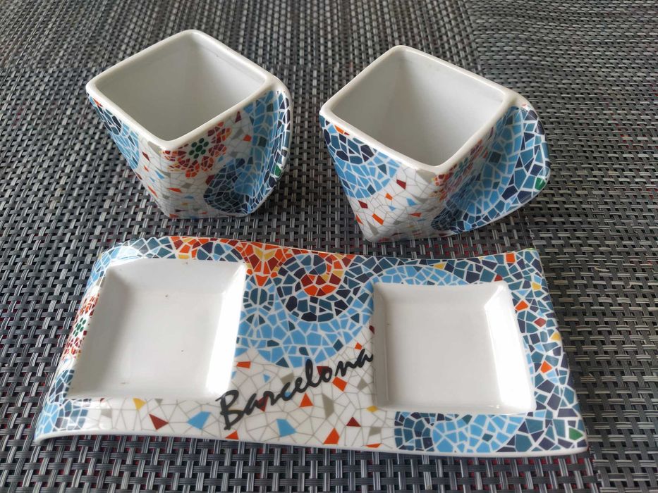 Комплект дизайнерски чаши с подложка – Barcelona стил