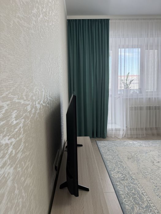 Продаю LG UHD телевизор 49''