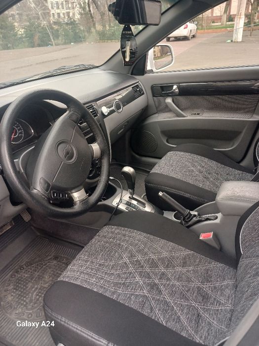 Gentra 3-pozitsiya avtomat probeg 81000 kraska toza pult megicar