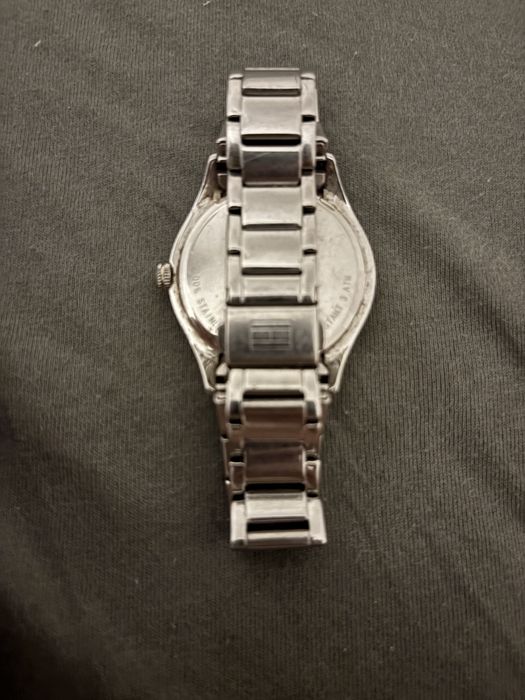 Часовник Tommy Hilfiger