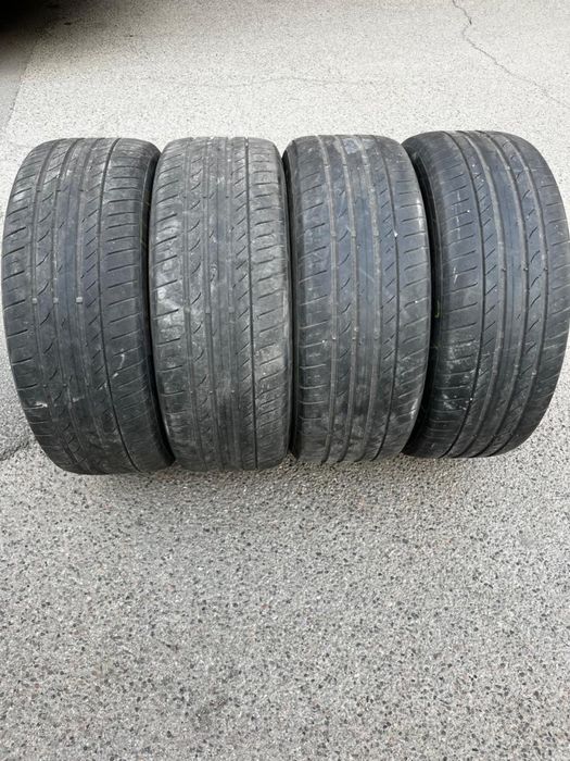 Продам шины летние от Сантафе