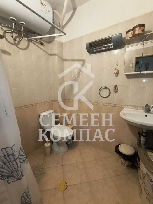 Тристаен апартамент в Кючук Париж
