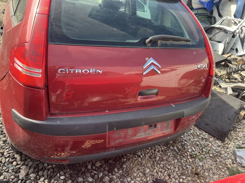 Dezmembrez Citroen C4 1.4 benzina 2004-2009