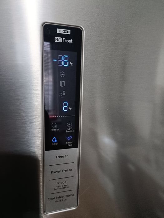 Продам холодильник большой