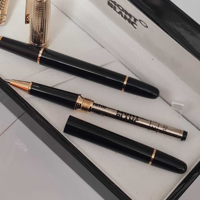 Set Cadou Montblanc Meisterstück negru/auriu