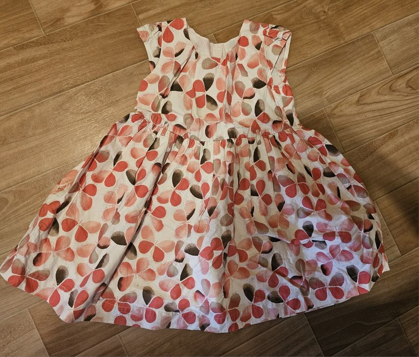 Продам Платья для 5 -12 лет