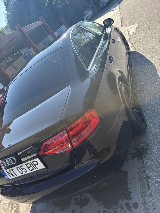 Se vinde Audi A4B8