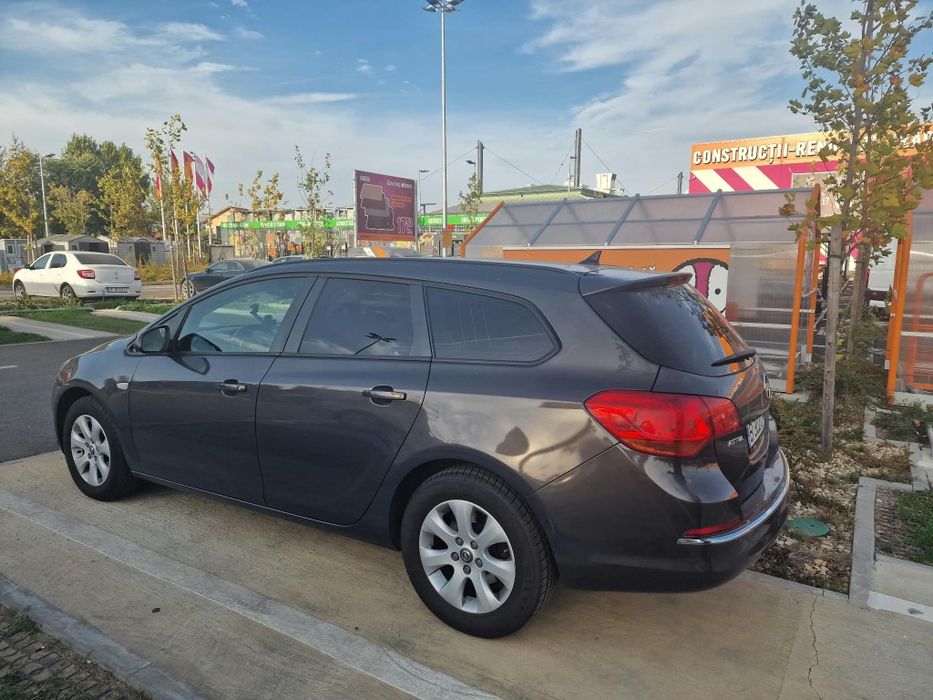 Opel Astra j  2015