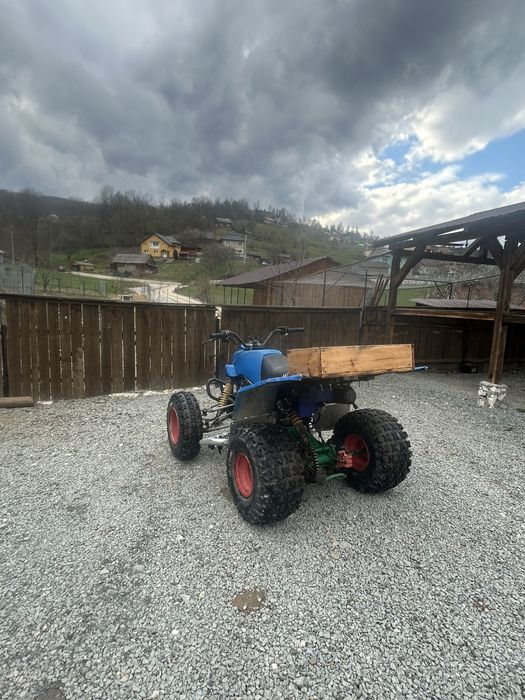 Vând ATV in stare foarte bună