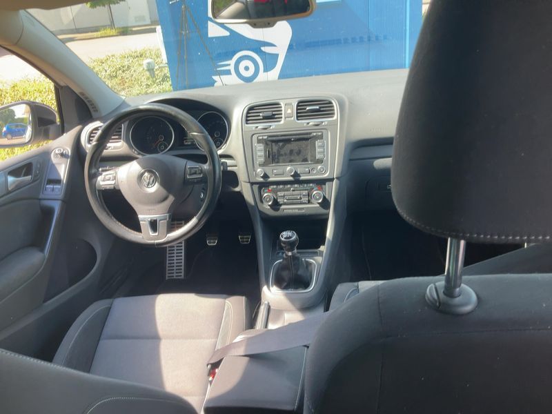 Volkswagen Golf VI 1.6 TDI Style 2011