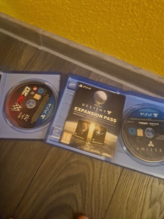 PS 4 foarte bun, functional+maneta,jocuri