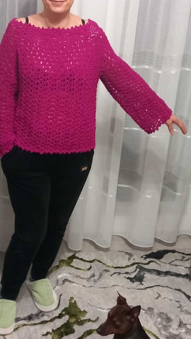 Bluza croșetată manual