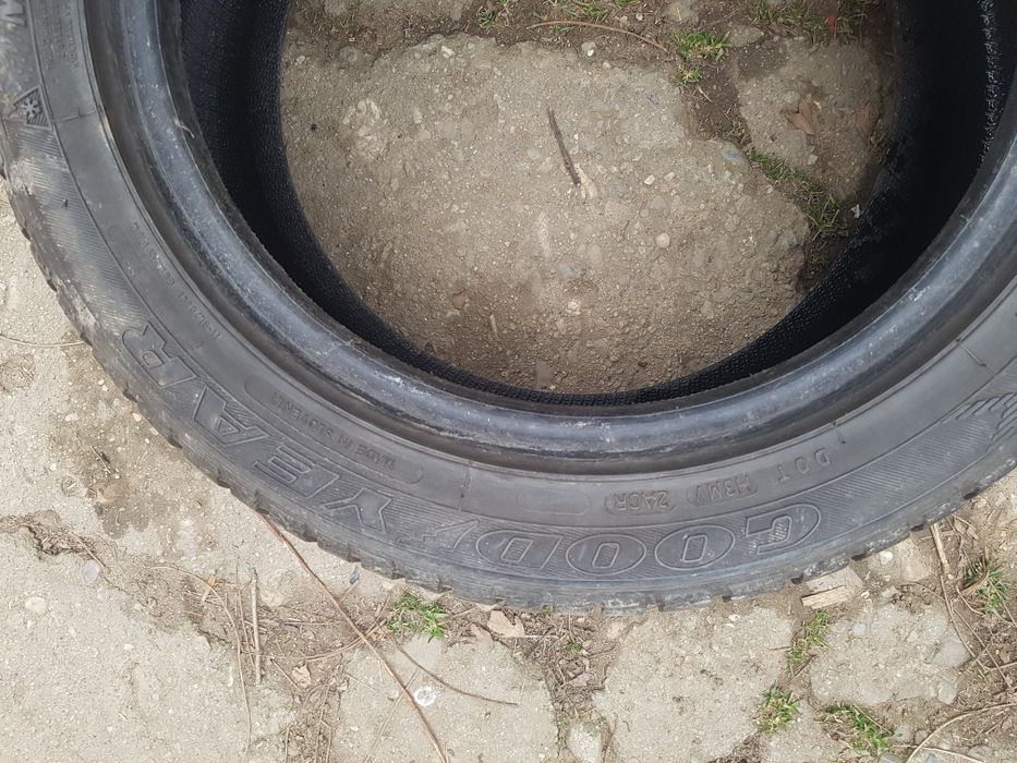 Единична гума GOODYEAR 195/50R15