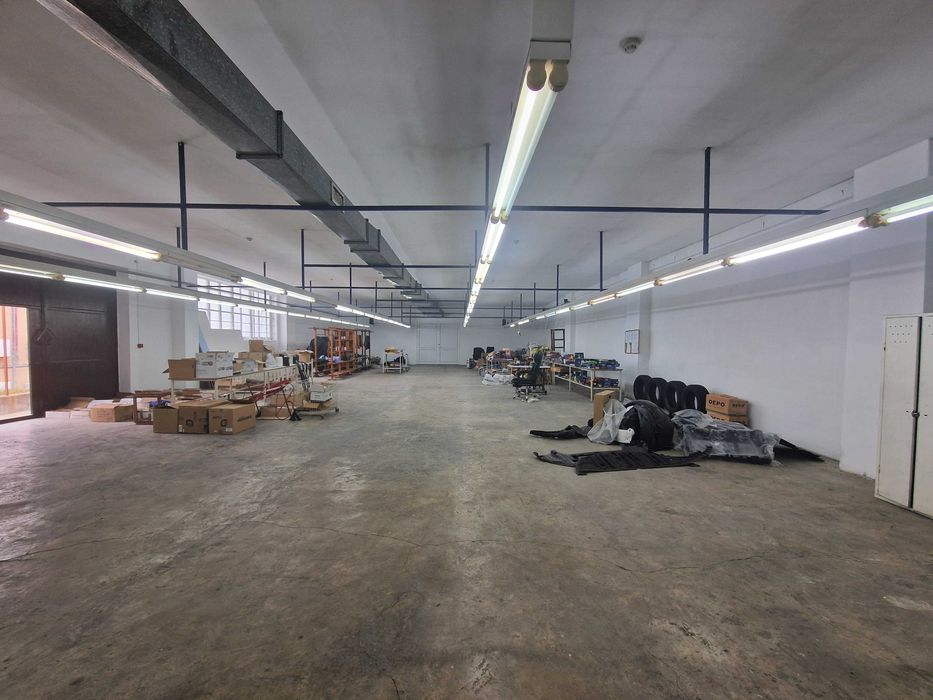 Дава се под наем Офис в Благоевград, Широк център - 380 кв.м за 1020 € - Снимка #2