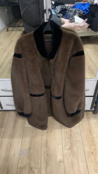 Верхняя одежда почти новое