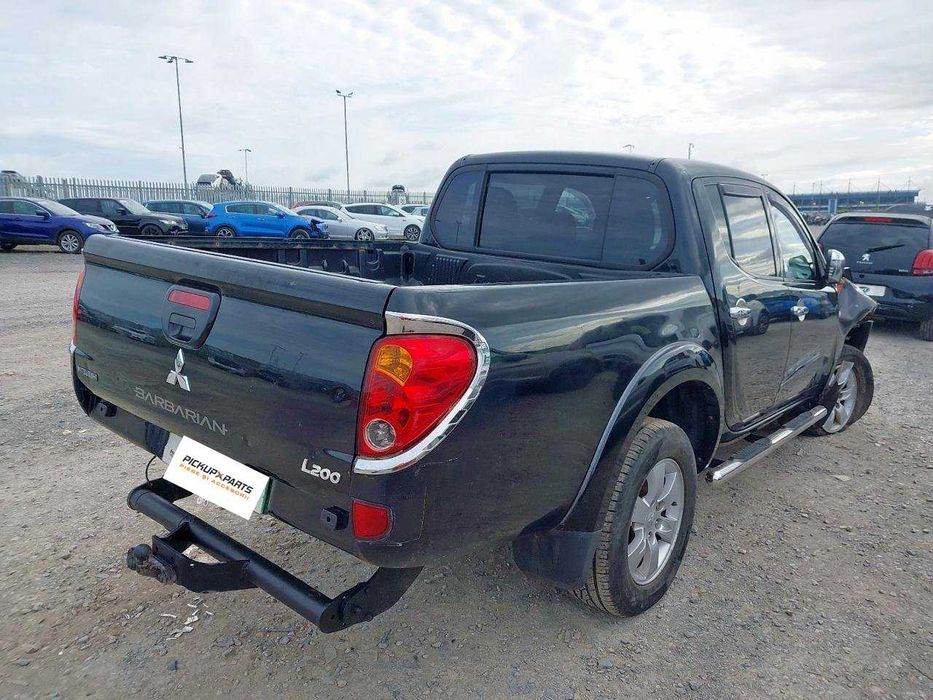 Dezmembrez Mitsubishi L200 2.5 Diesel 2010