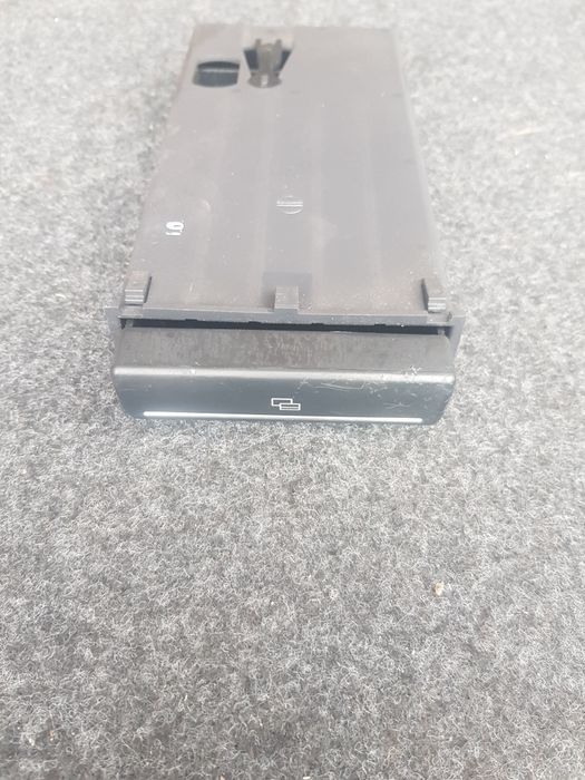 Визитник Audi A4 B7 Ауди А4 Б7