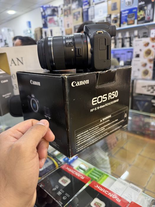 Продажи Canon R50 kit