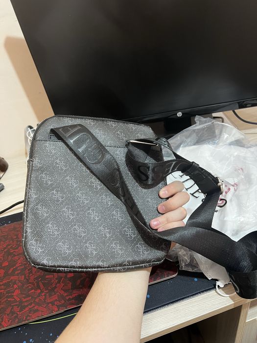 Барсетка Guess новая